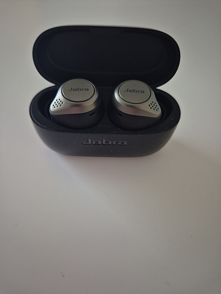 Jabra langattomat nappikuulokkeet latauskotelolla Jabra 75t