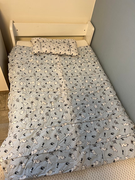 Lasten Muumi peitto 105x125 ja tyyny