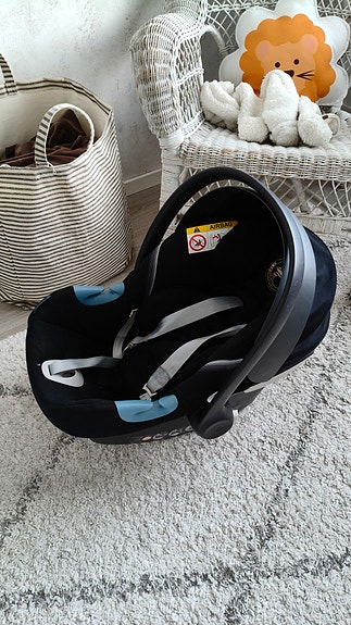 Cybex Aton M
