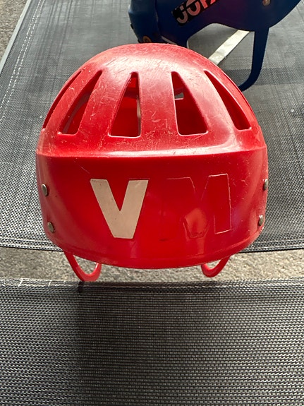 Jofa jääkiekkokypärä punainen