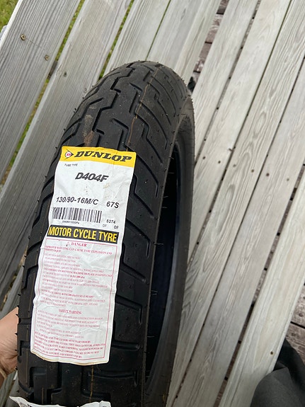 Dunlop D404F moottoripyörän rengas 130/90-16