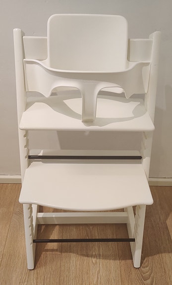 Stokke Tripp Trapp syöttötuoli ja babyset valkoinen