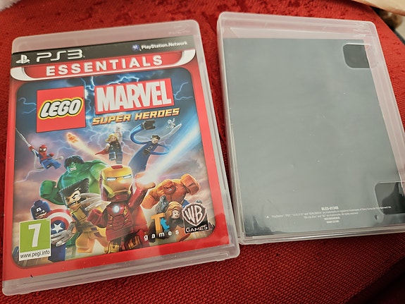PlayStation 3 LEGO Marvel Super Heroes ja LEGO Harry Potter pelit