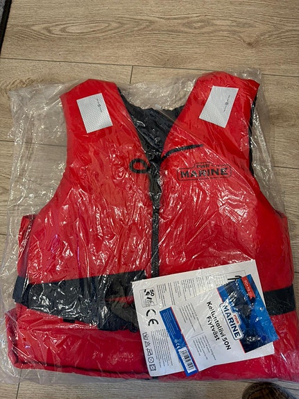 Kelluntaliivi 4kpl 50 euro