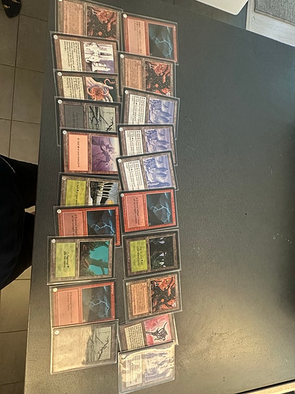 Magic: The Gathering vanhoja kortteja setti