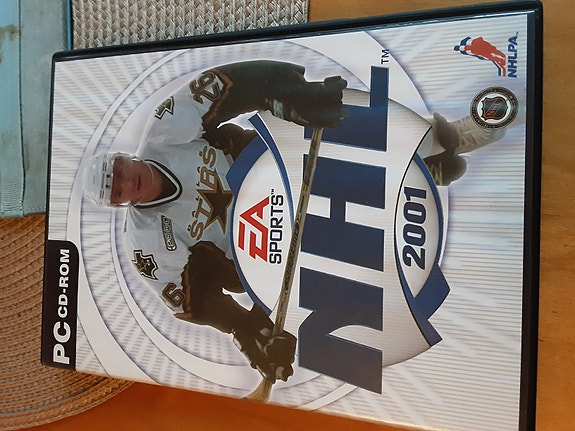 EA Sports NHL 2001 PC-peli