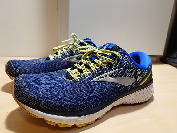 Brooks Ghost juoksukengät koko 45,5 sininen