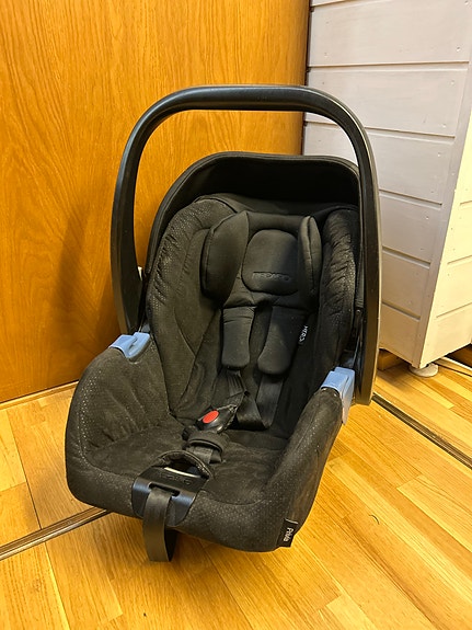 Recaro Privia turvakaukalo 0–13 kg musta