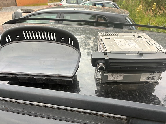 BMW e60 / e61 alkuperäinen auton soitin ja näyttö