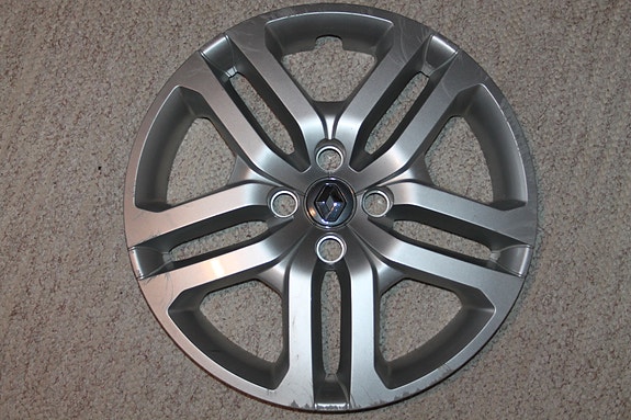 Renault Clio IV 2012 - 2019 ym 1kpl 44,5cm koristekapseli 16" muovi pölykapseli