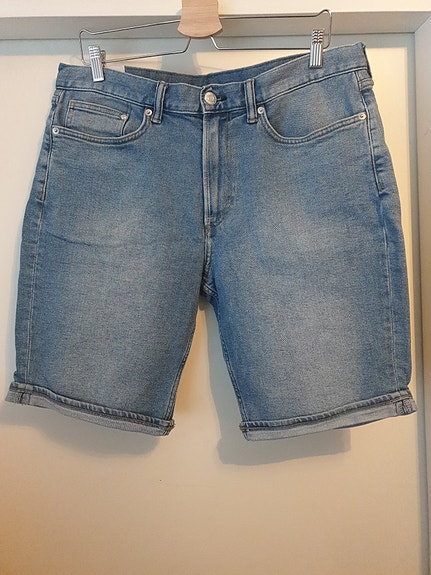 H&M miesten farkkushortsit