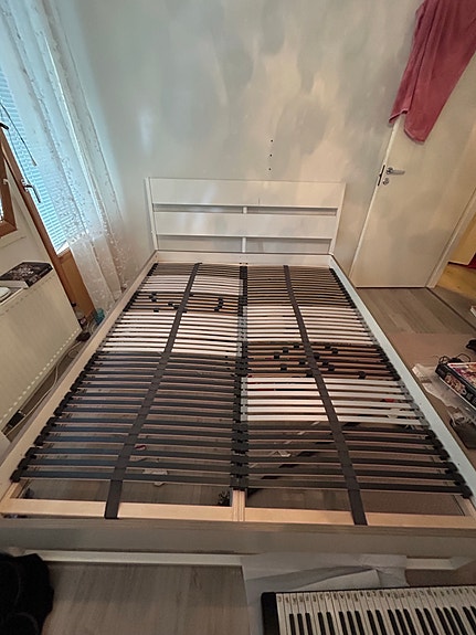 IKEA sänky runko valkoinen