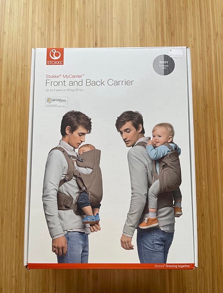 Stokke MyCarrier kantoreppu eteen ja selkään, harmaa