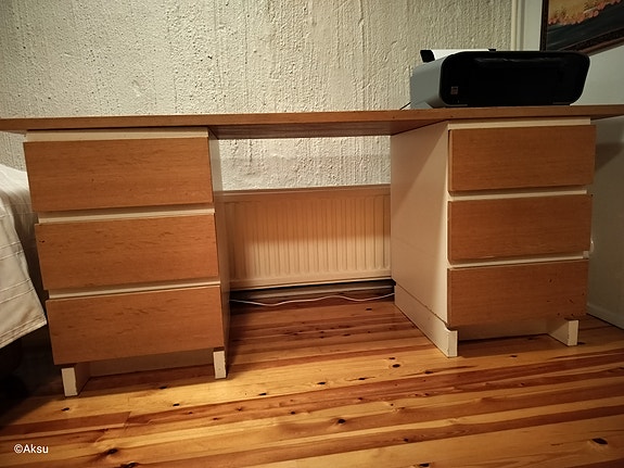 Kirjoituspöytä