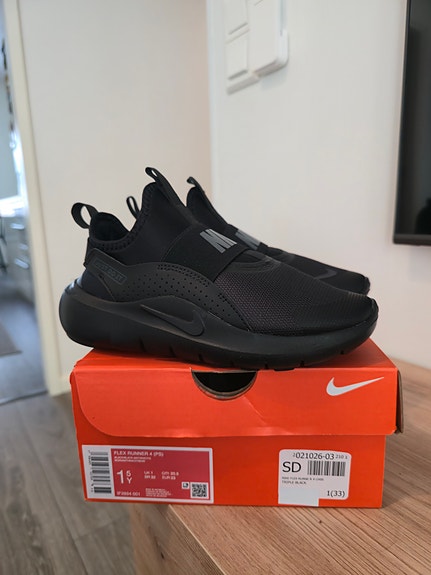 Nike Flex Runner 4. Koko 33(uudet)