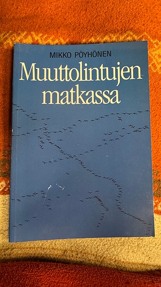 Muuttolintujen matkassa -kirja
