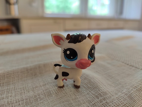 LPS lehmä-figuuri