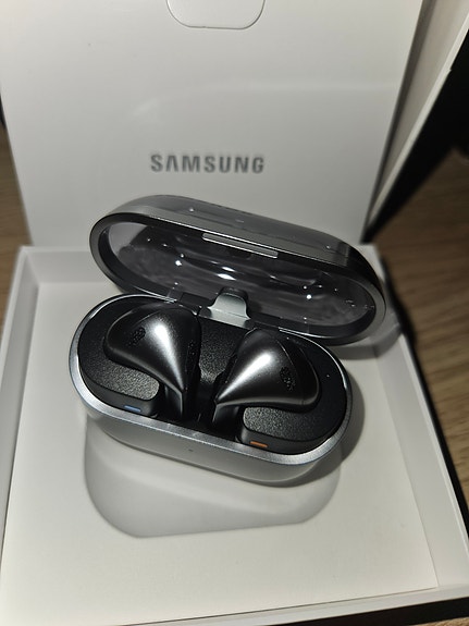 Samsung Galaxy Buds3 langattomat nappikuulokkeet