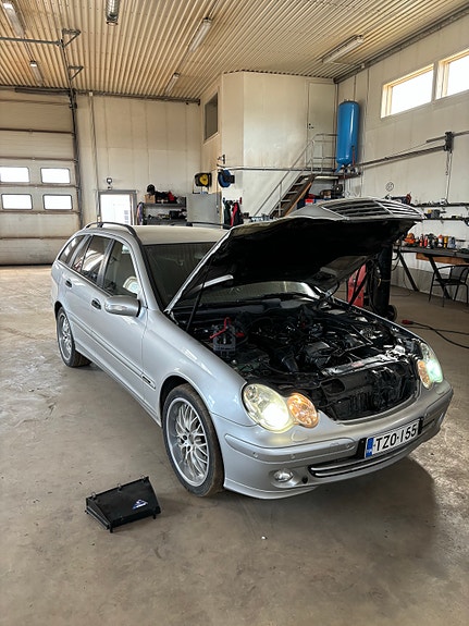 Mercedes-Benz moottorin osa / varaosa