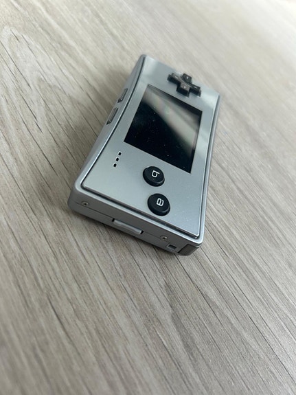 Nintendo Game Boy Micro käsikonsoli hopea