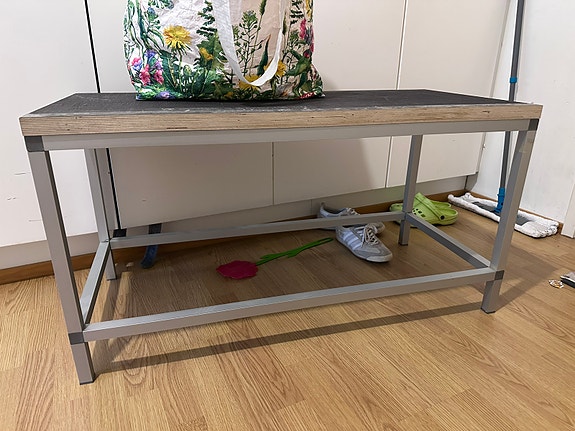 Aluminum akvaarion jalusta