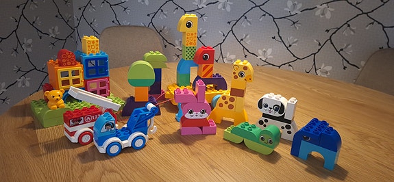 Lego Duplo paketti taaperolle