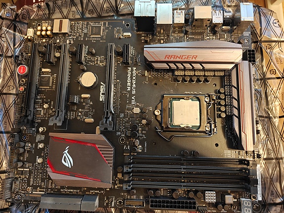 ASUS MAXIMUS VIII RANGER Emo + Intel Core i5 6600K prossu