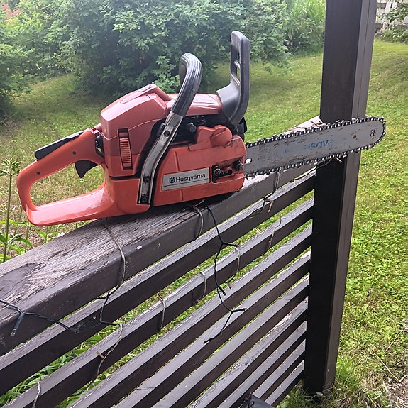Husgvarna moottorisaha 351.