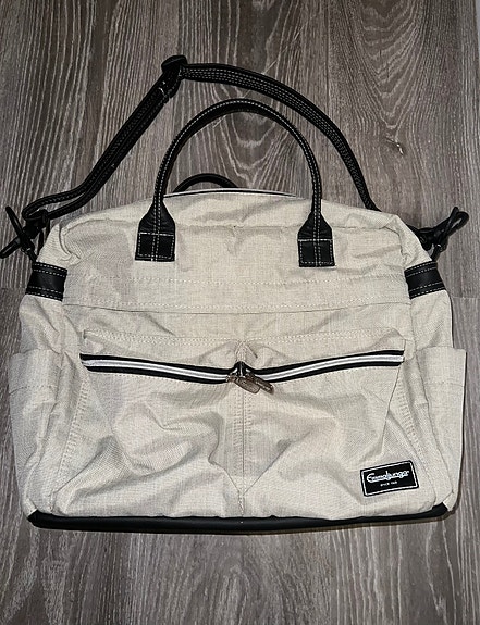 Uudenveroinen hoitolaukku Beige