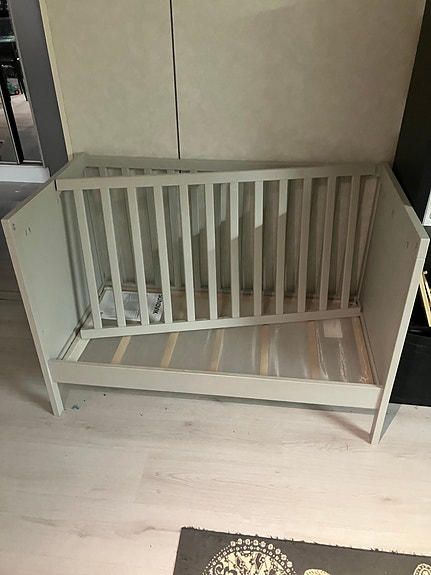 IKEA Sandvik pinnasänky harmaa