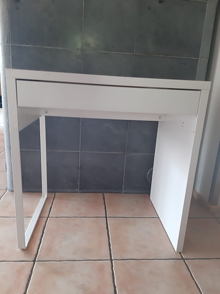 IKEA MICKE koulupöytä