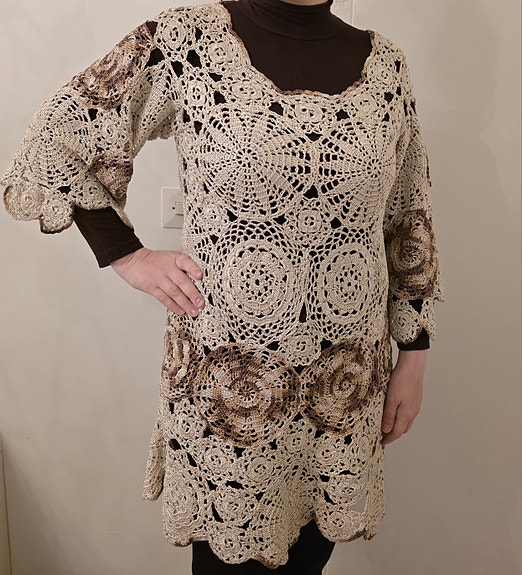 käsin virkattu naisten mekko