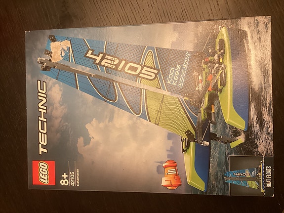Uusi LEGO Technic 42105 Katamaraani purjevene Avaamaton paketti
