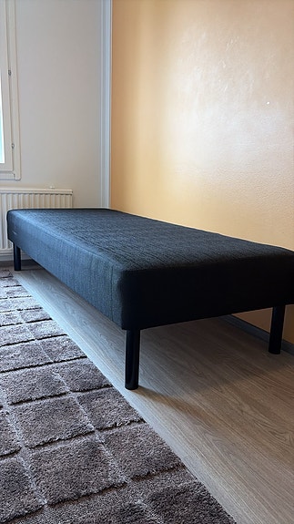 Uudenveroinen Jysk runkopatja [90x200 cm] + jalat