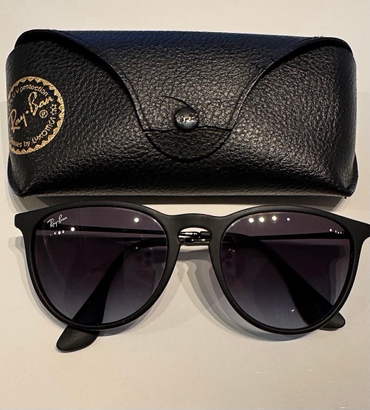 Ray-Ban aurinkolasit Erika musta