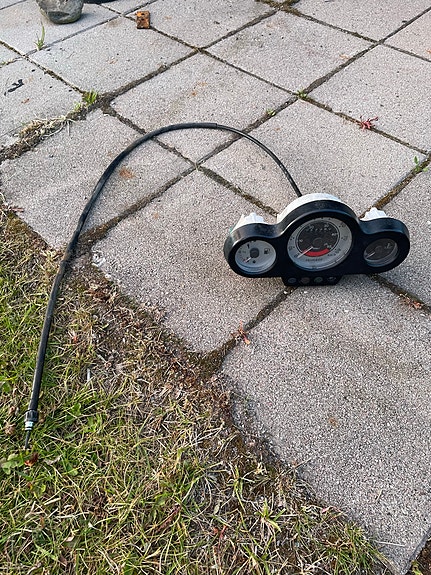 Peugeot sf2 skootterin mittaristo ja vaijeri