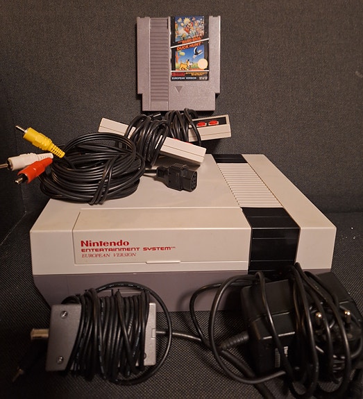 Nintendo NES 8-bit pelikonsoli