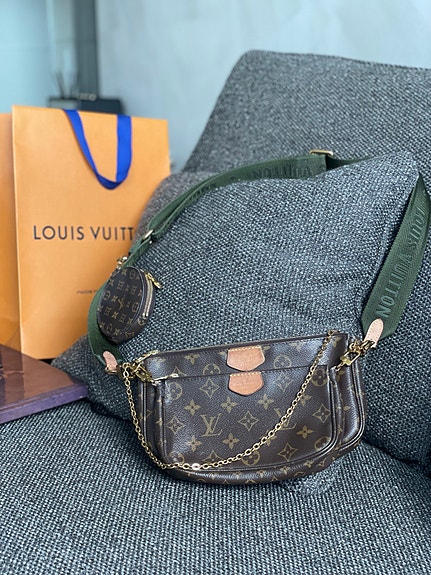 Louis Vuitton monogram multi pochette