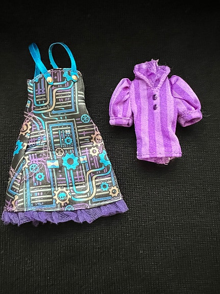 Monster High G1_Robecca Steam_Art Class-vaatteet