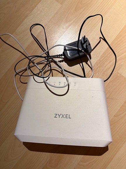Zyxel reititin
