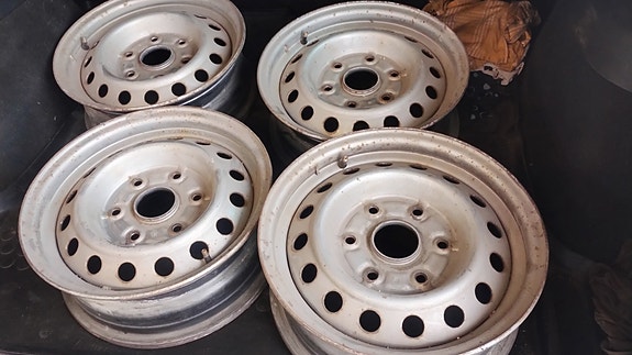 Toyota Hiace peltivanteet 15"