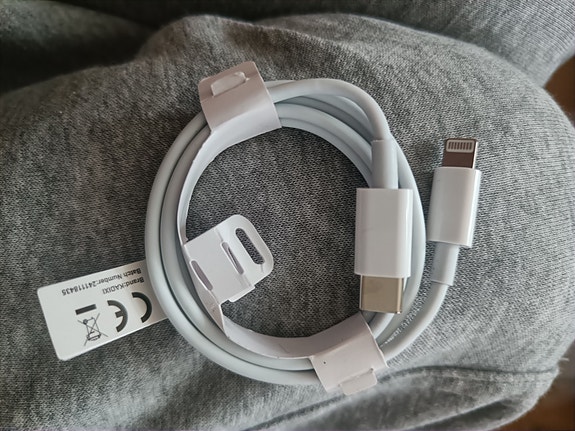 Apple USB‑C – Lightning -laturi / kaapeli