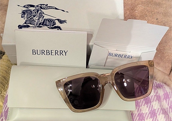 Burberry aurinkolasit