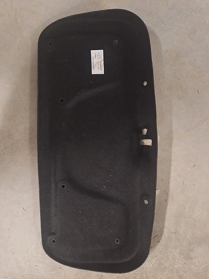 Fiat 500C takaluukun suojalevy