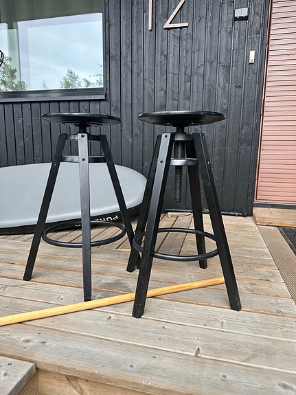 Baarituolit