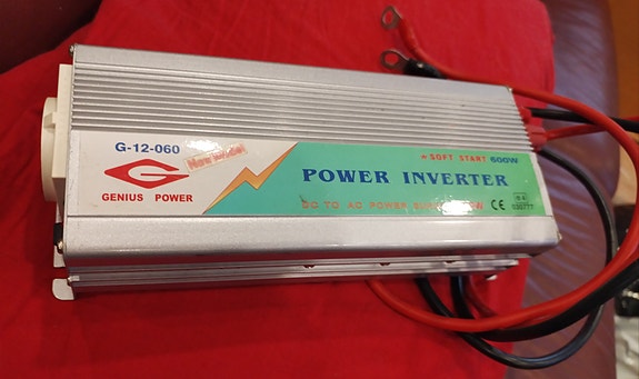 Genius power inverter 12V–230V
