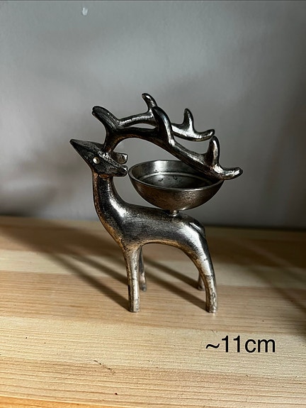 Pentikin hopeoitu poro