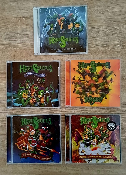 Hevisaurus CD-levyt 5kpl +konsertti DVD