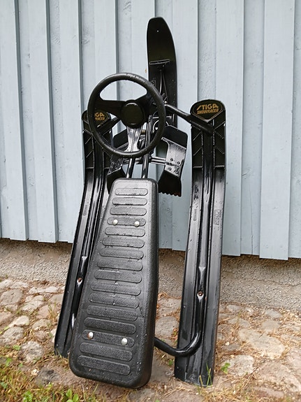 Stiga Snowracer rattikelkka