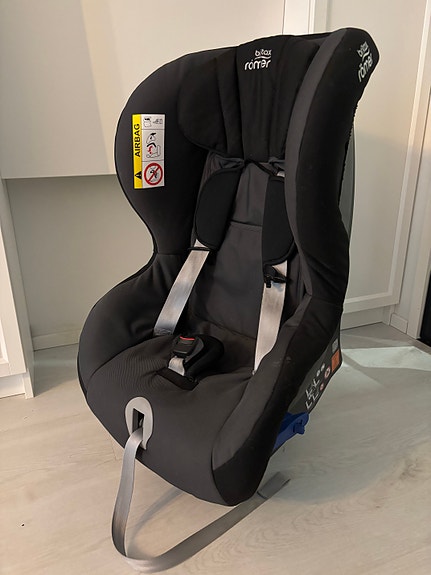 Britax Römer Max-Way turvaistuin musta